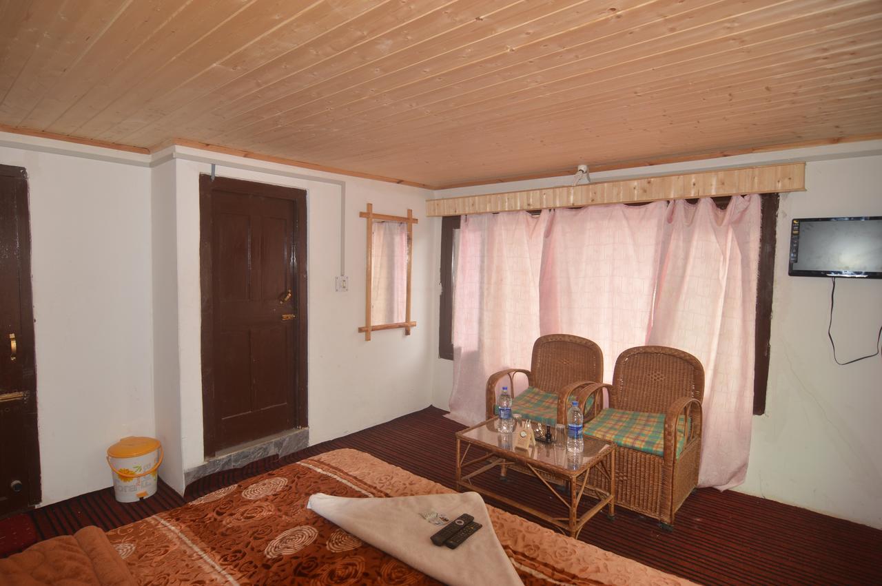 Kashmir House Hotel Pahalgām Kültér fotó